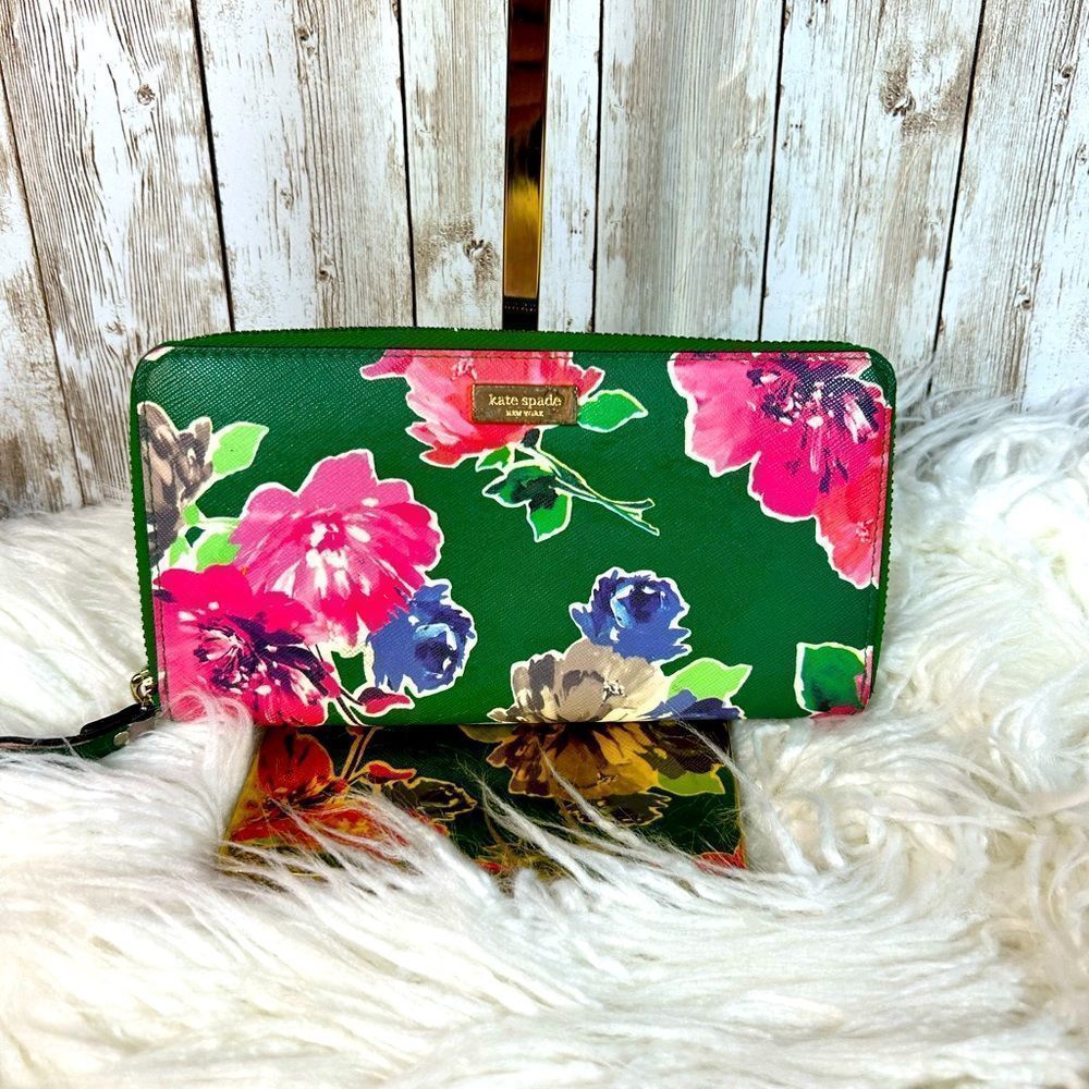Kate Spade Authentic Grant Street Stacy Spring Bloom Grainy Bi-Fold Wallet EUC